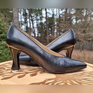 Vintage 90's St. John Black Leather Square Toe Gold Tone Block Heel Pumps Size 7